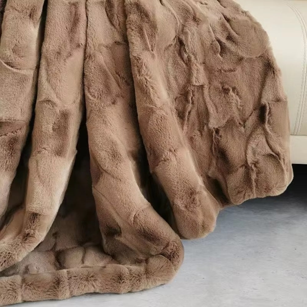 BowLift | Heavenly Retreat Faux Fur Blanket