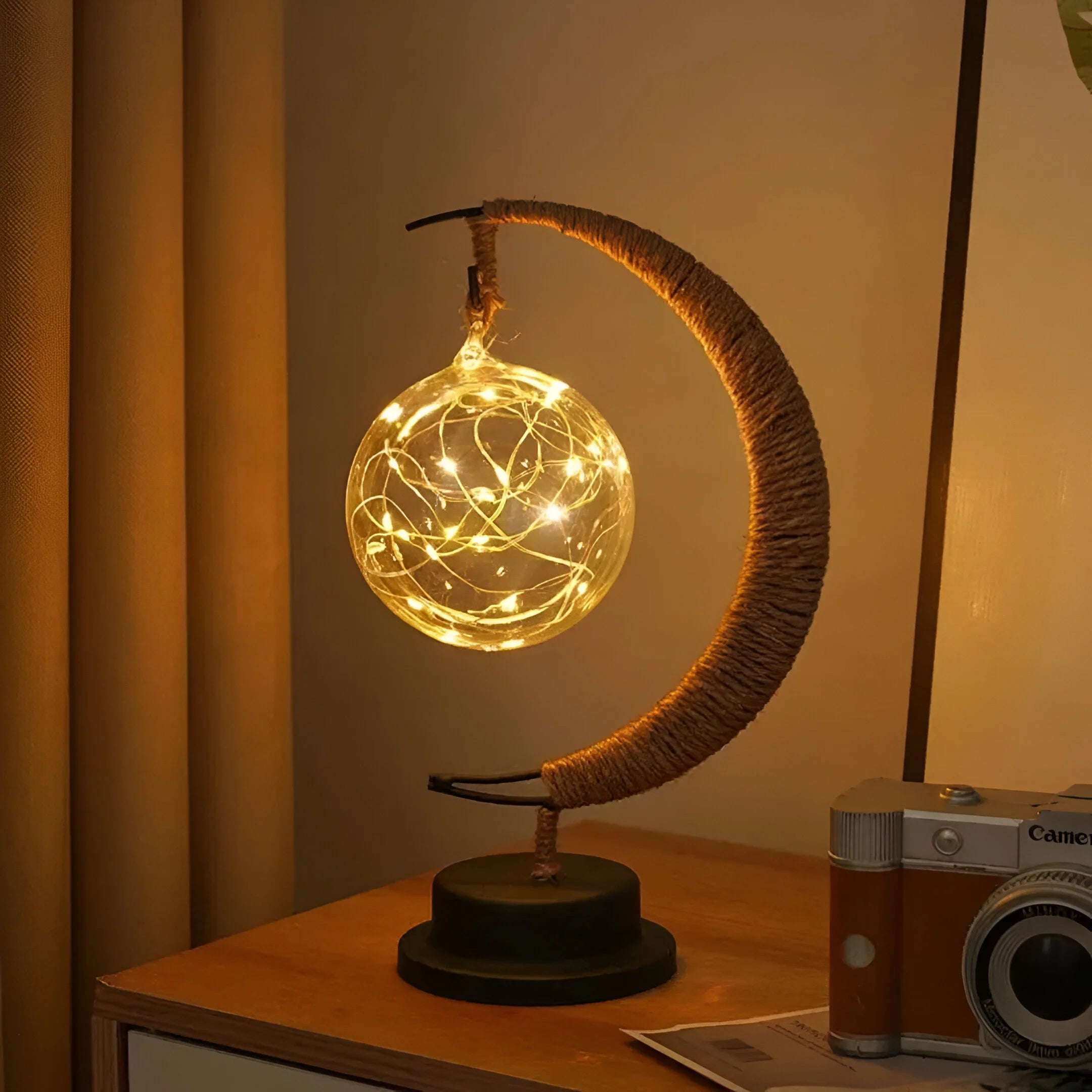 LunaGlow – Radiant Moon Lamp