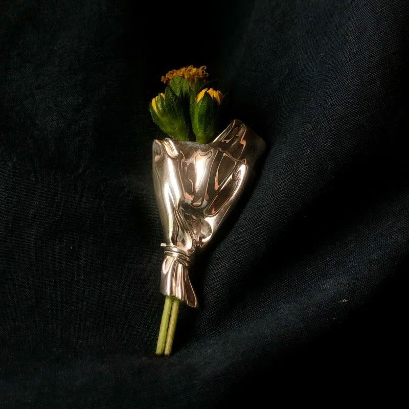 BowLift | Bouquet Brooch