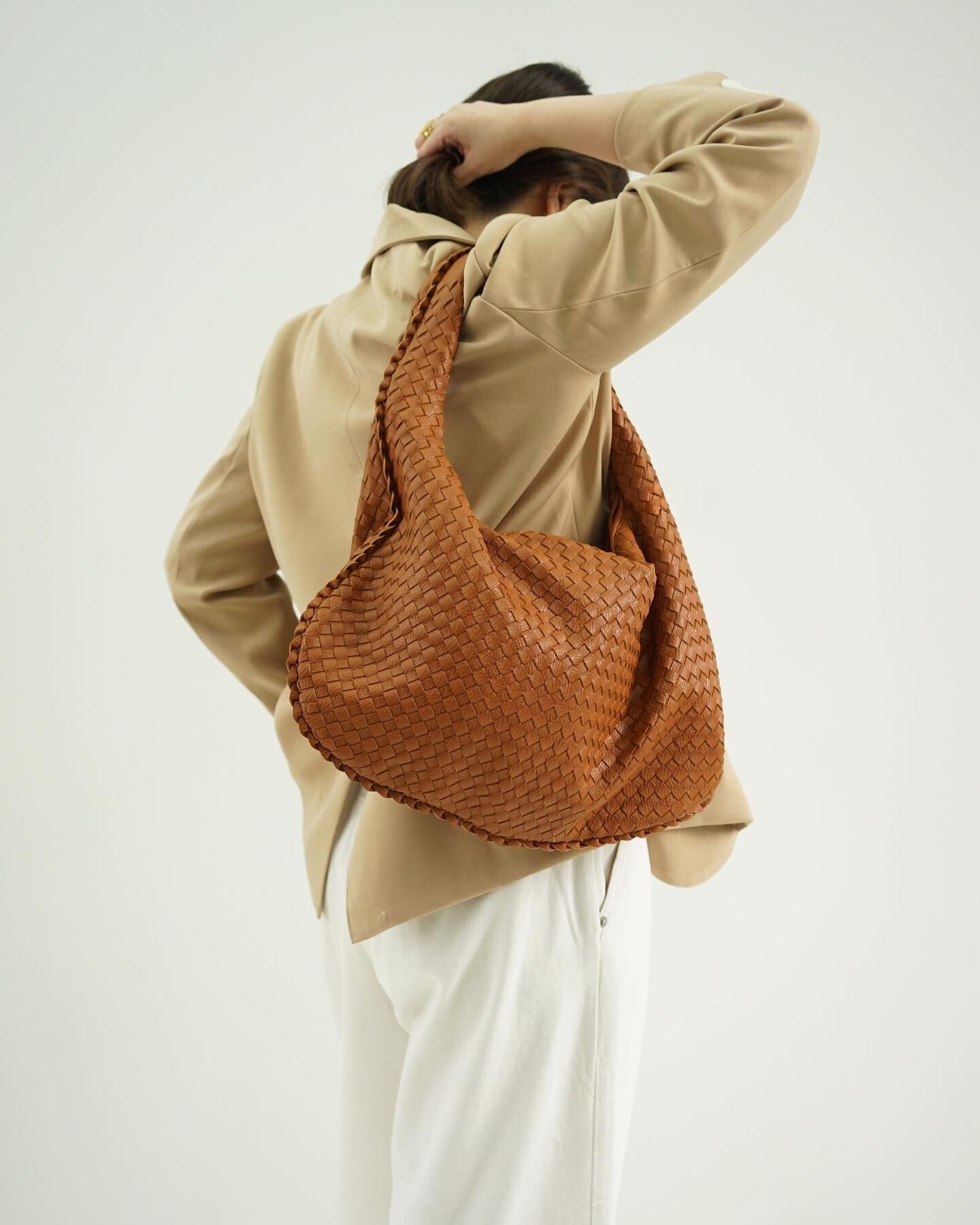BowLift | Elegant Leather Shoulder Bag