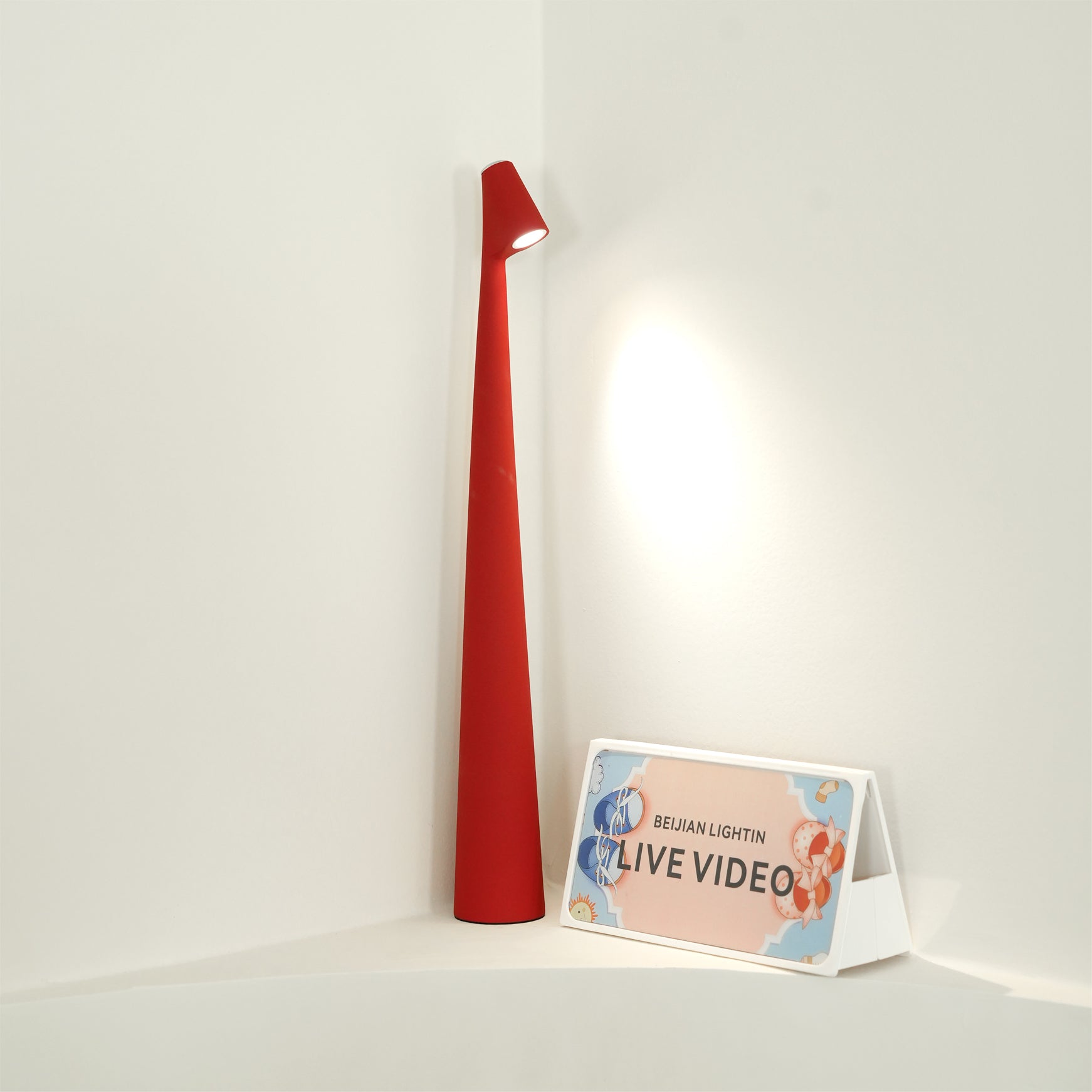 BowLift | EcoLight – Energy-Efficient Rechargeable Desk Lamp