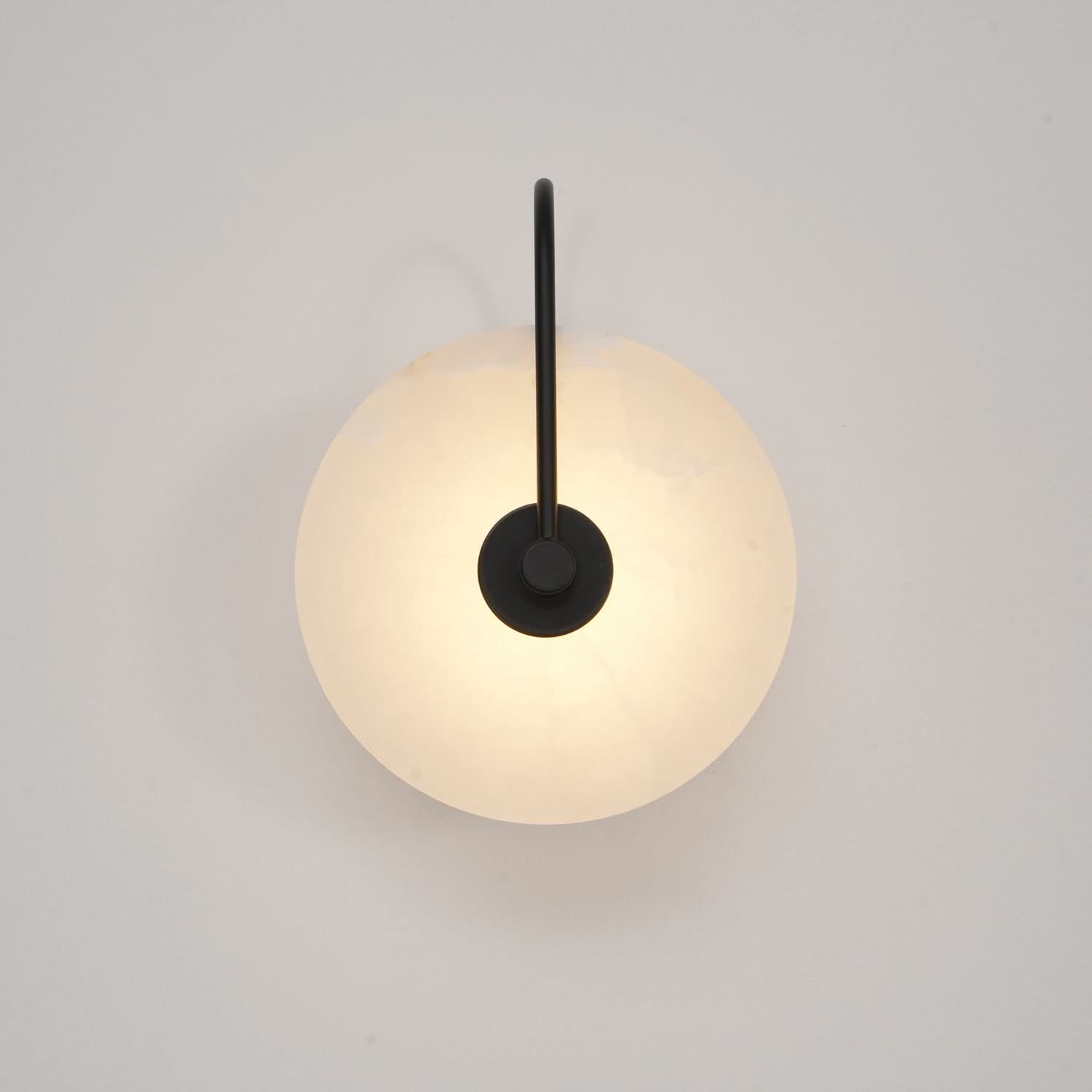 BowLift | Alabaster LED Wall Lamp – Modern Ambient Lighting