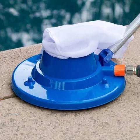 BowLift | Chemical-free pool cleaner with strong suction power for leaves & dirt