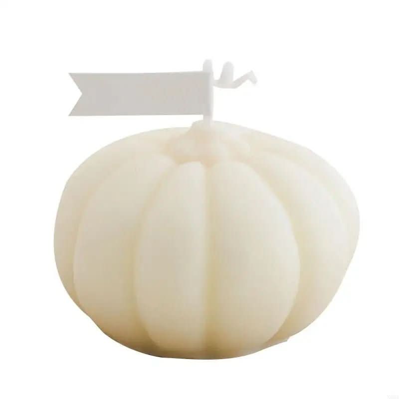 BowLift | Handmade Scented Candle in Pumpkin Shape