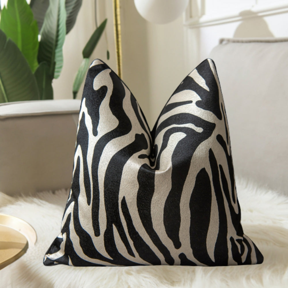 BowLift | Auric Gilded Luxury Cushion Cover