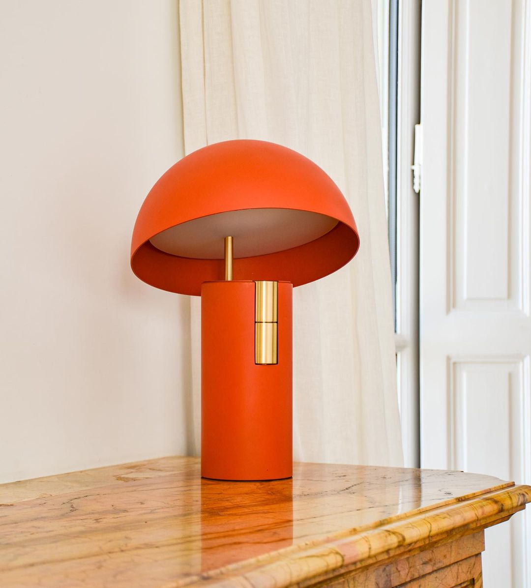 BowLift | Table Lamp - RetroWave - Minimalist & Adjustable Design - Chic Modern Elegance