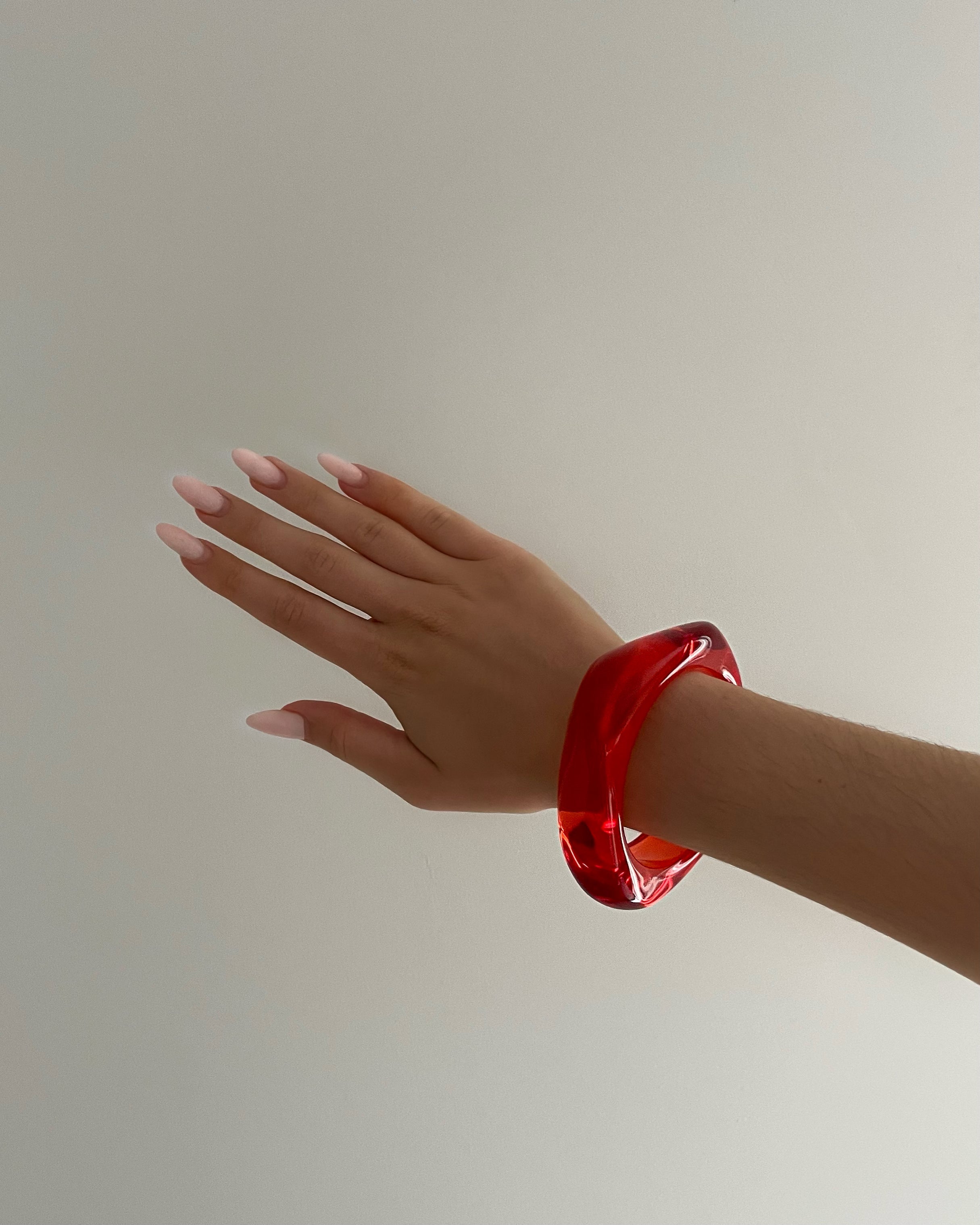 BowLift | Stylish Bracelet in Strawberry Red – A Lively Accent for Your Look
