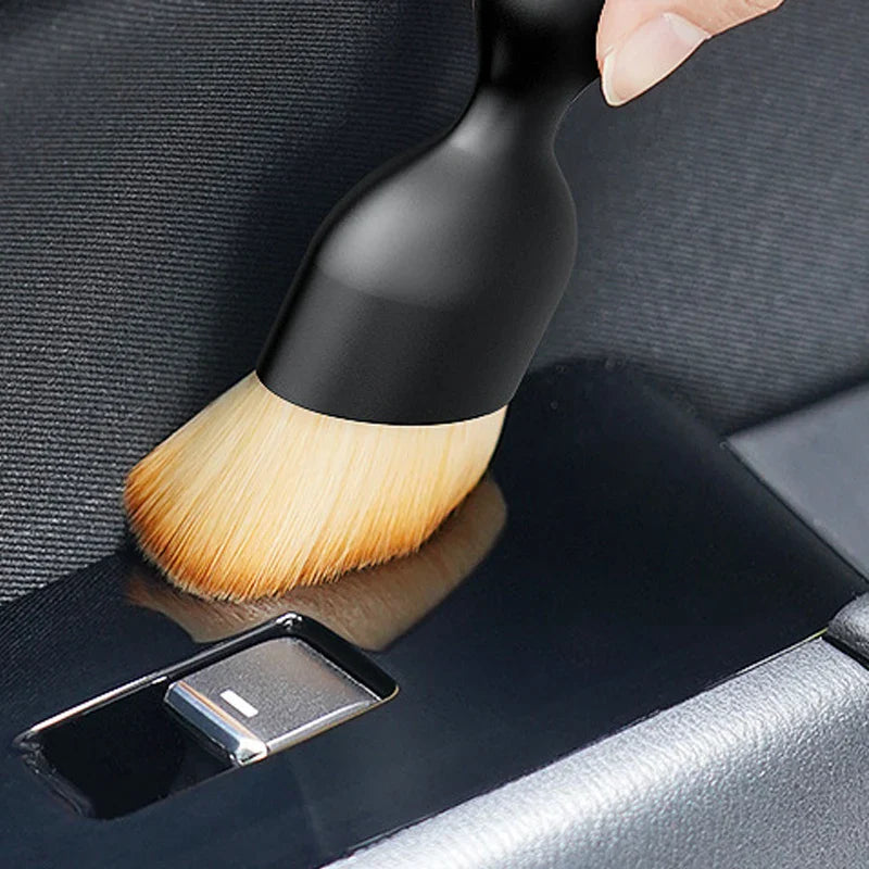 BowLift | Car Interior Cleaning Fluff Brush
