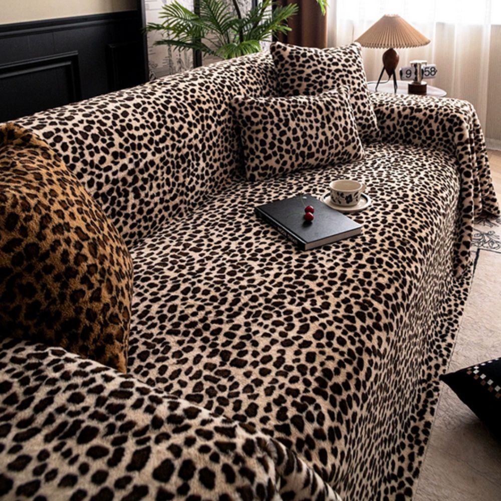 BowLift | Cozy Leopard Print Sofa Cover