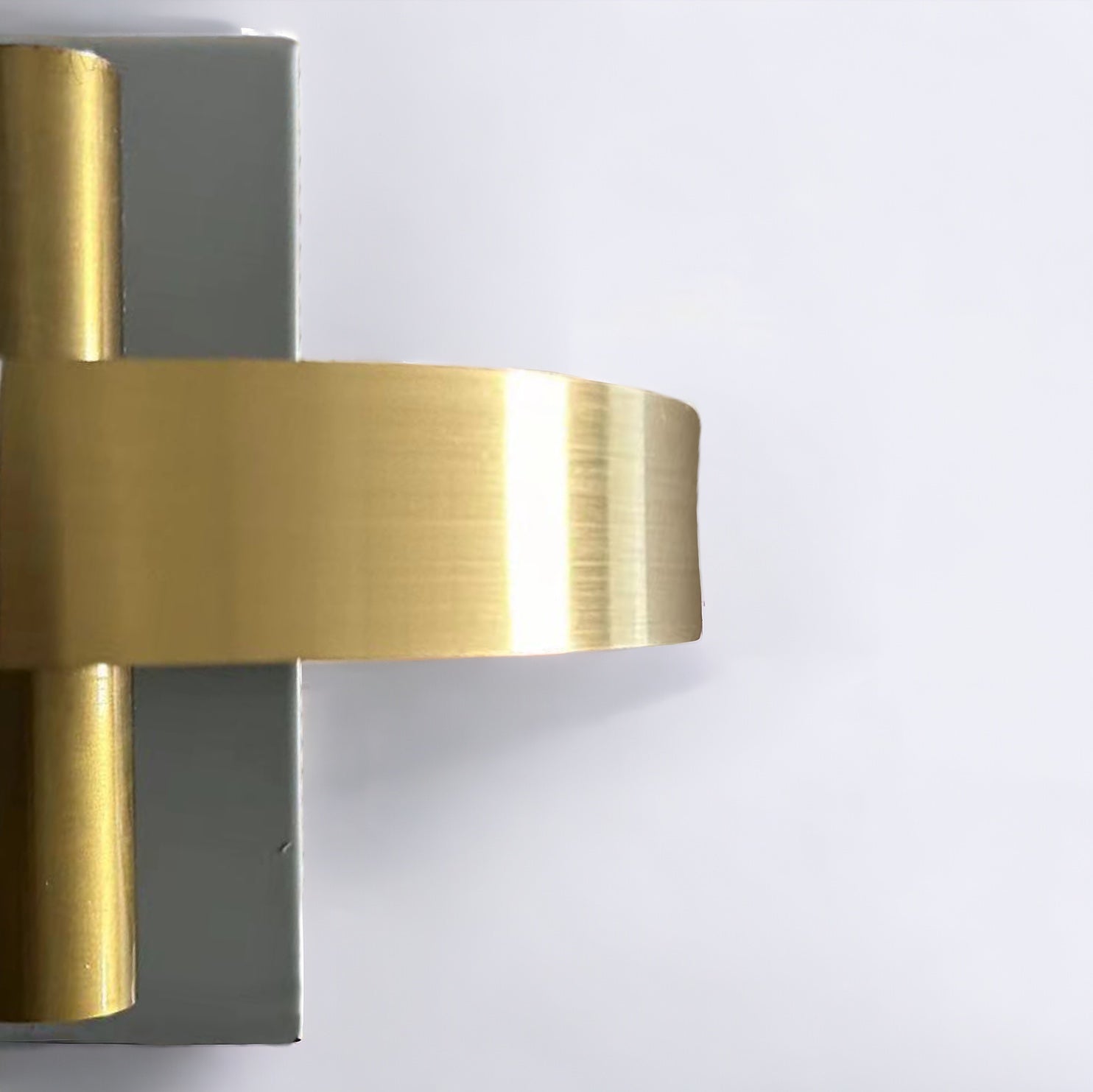 BowLift | GoldenGleam – Elegant Gold Wall Light with Warm Glow