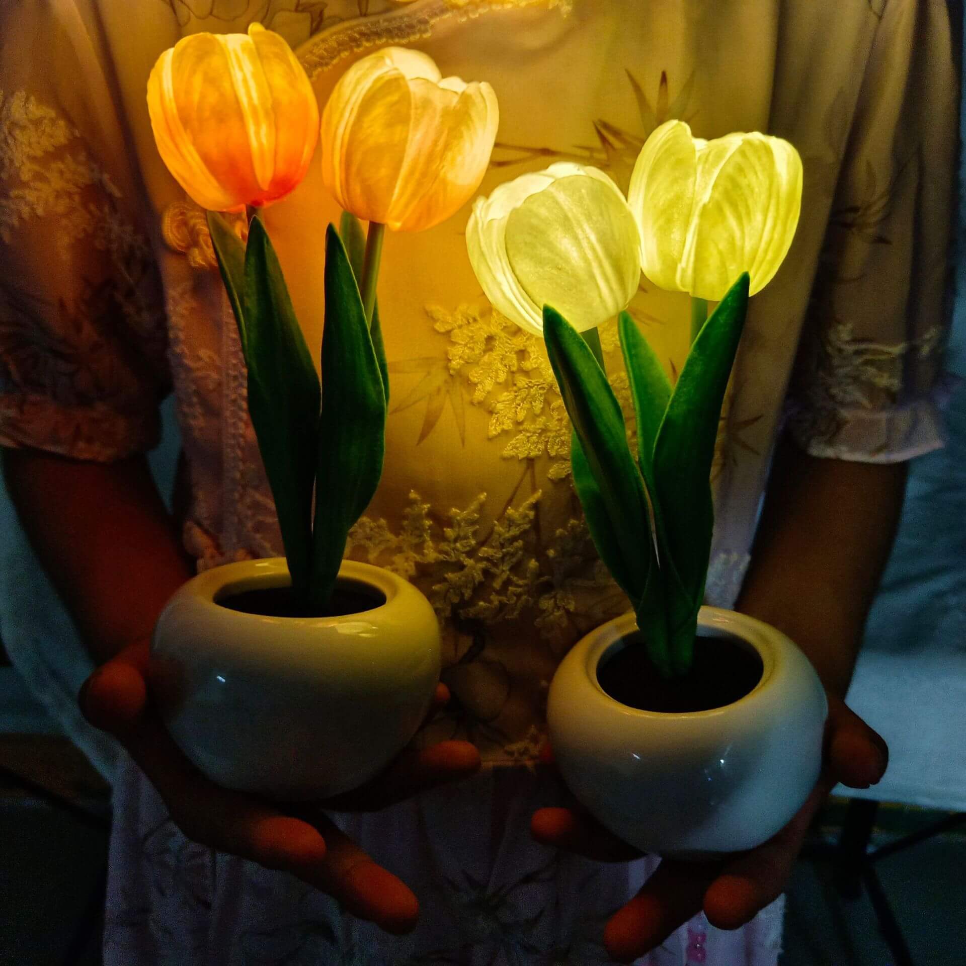 BowLift | Modern Creative Simulation Tulip Peony LED Night Light Table Lamp