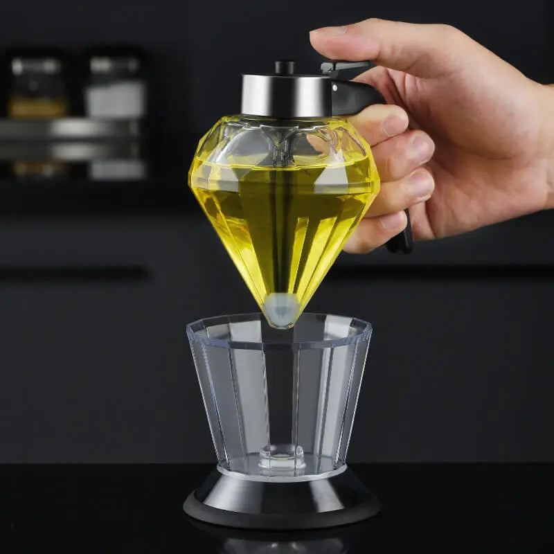 BowLift | Elegant OIL & syrup dispenser made of glass – For clean pouring with style