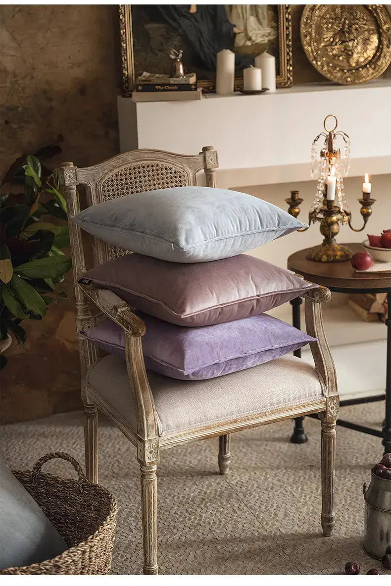 BowLift | VelvetLuxe – Elegant velvet cushion cover with refined details