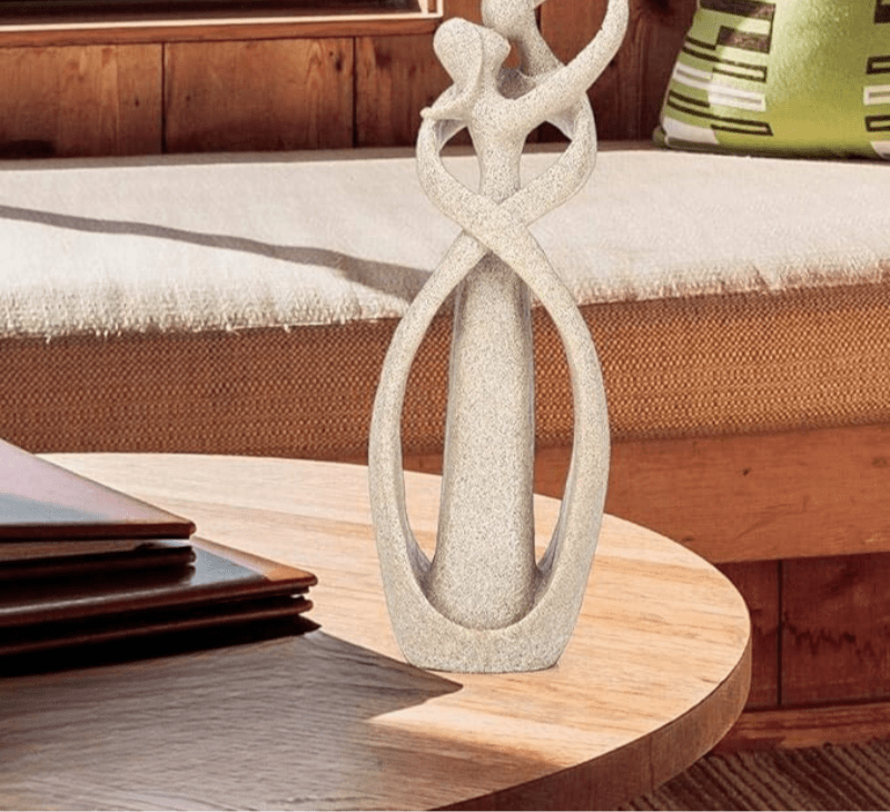 BowLift | Abstract sculpture as a symbol of timeless love