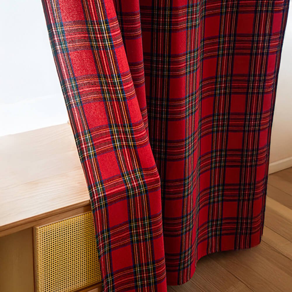 BowLift | Classic check curtains for winter comfort