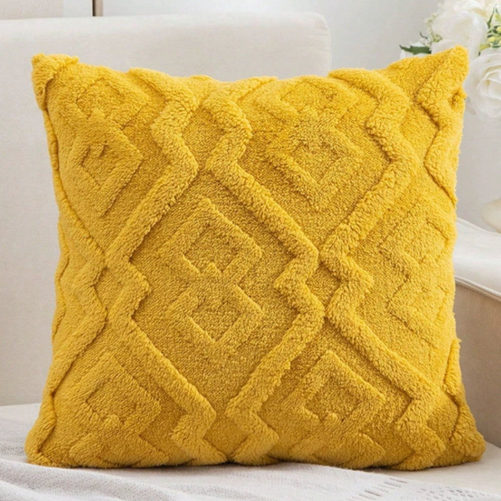 BowLift | Fuzzy Diamond Pattern Cushion Cover