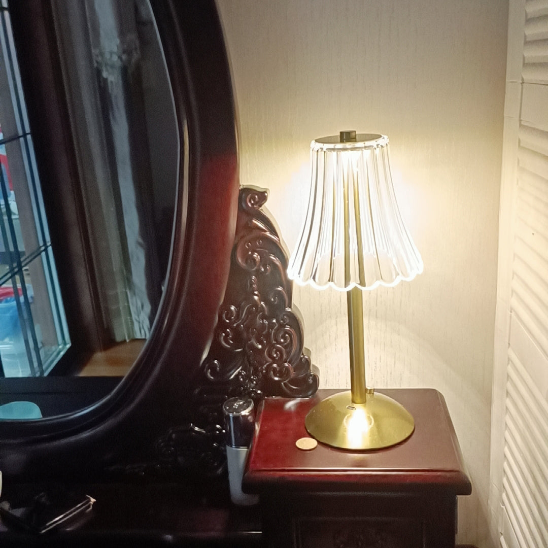 BowLift | RadiantGold – Elegant Portable Table Lamp