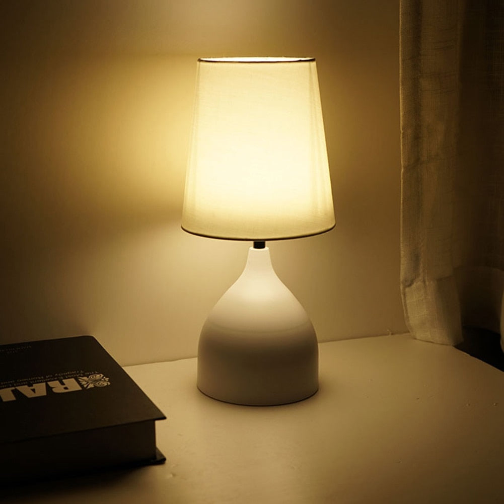 BowLift | TrendyGlow – Contemporary LED Table Lamp for Bedroom Ambiance