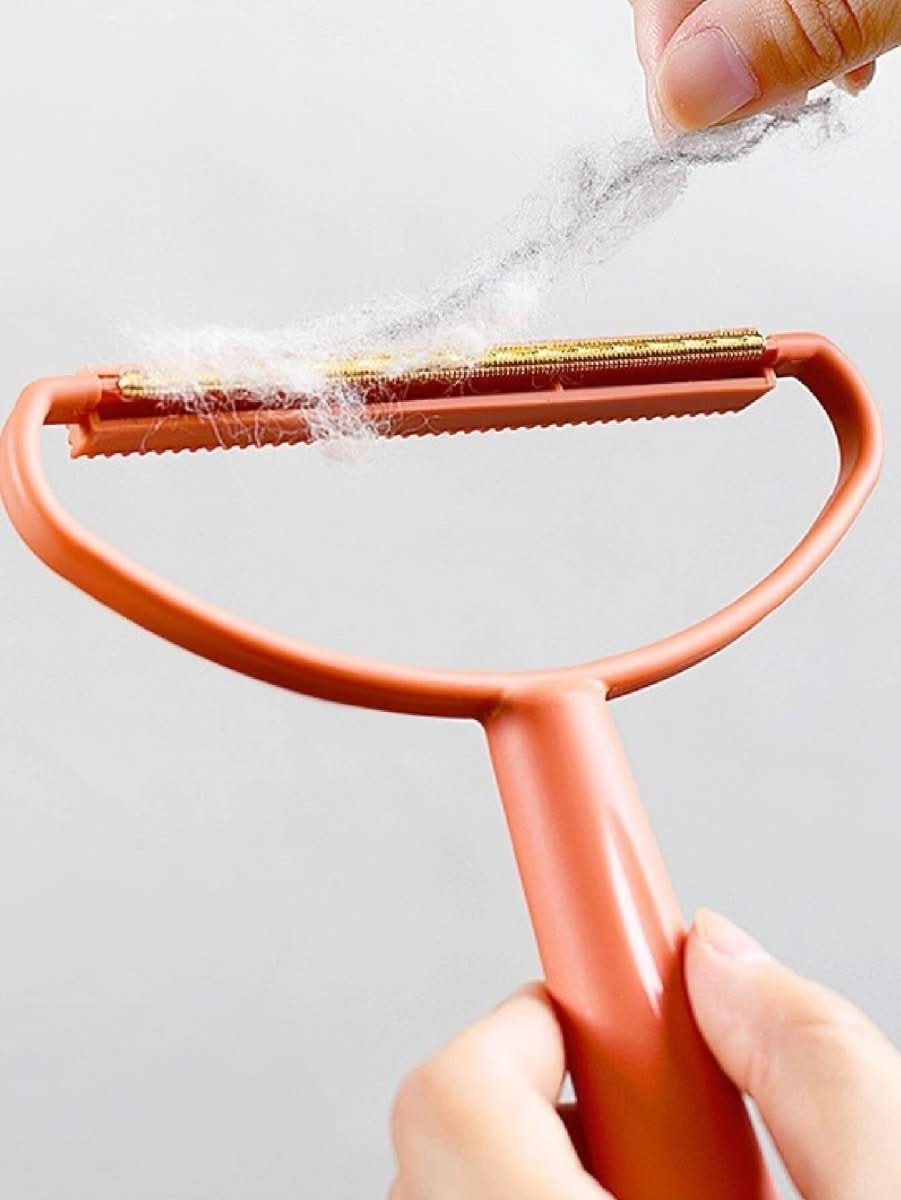 BowLift | FLUFENFREE CLEANER – Pet hair & lint remover for furniture, clothing & carpets