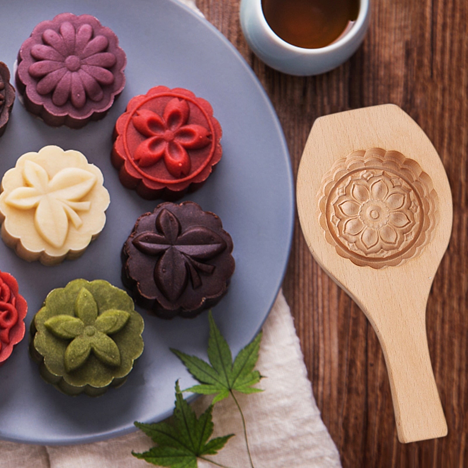 BowLift | Wooden Cute Pastry Bake Master Baking Mold