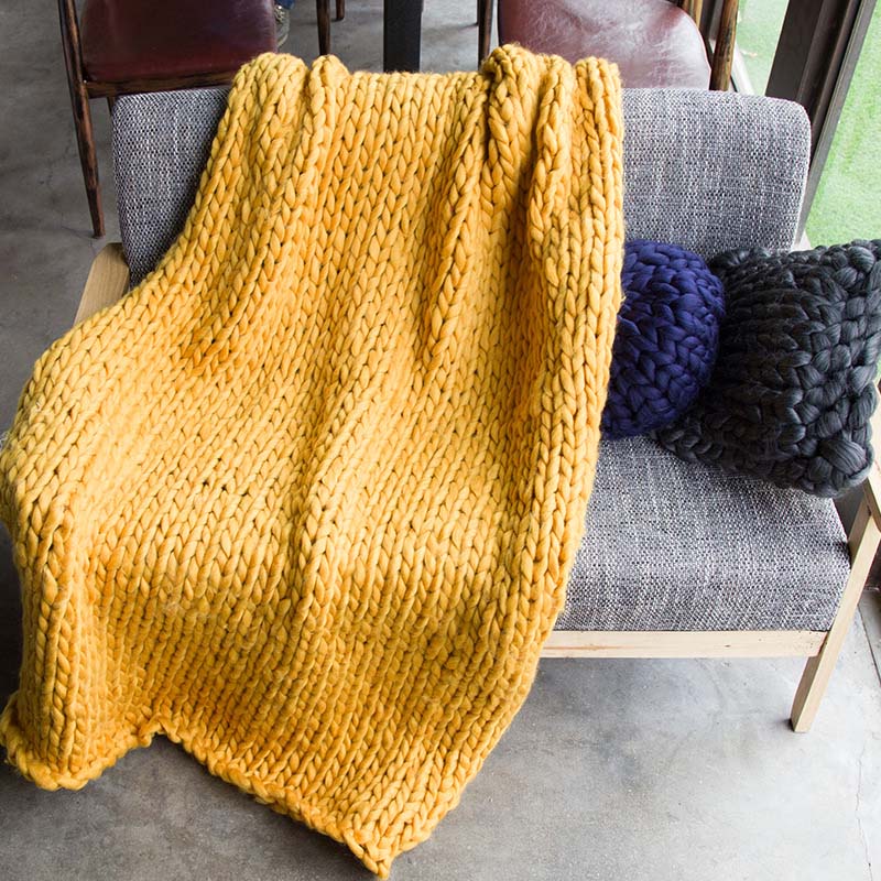 BowLift | Heavy Knit Blanket