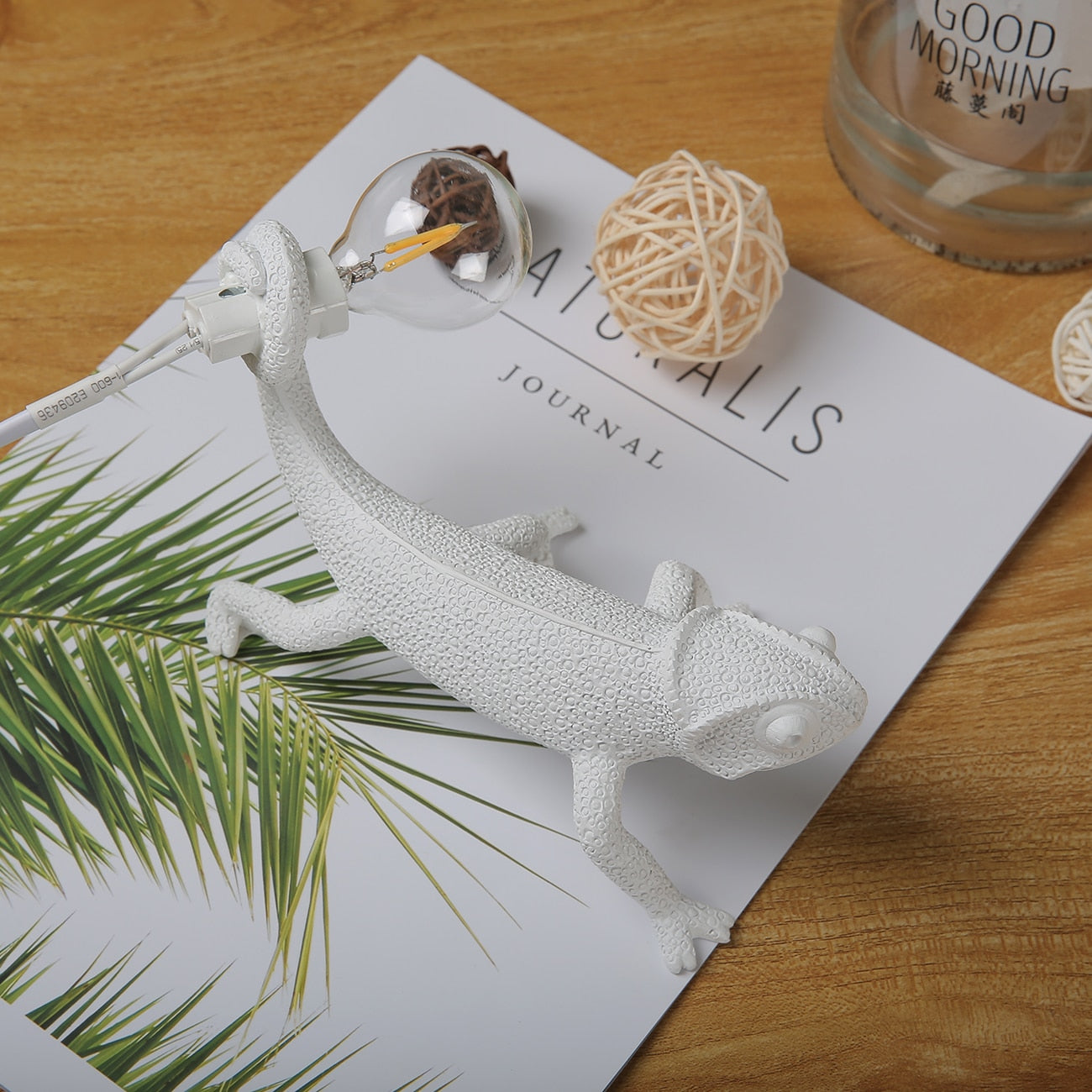 BowLift | GlowLizard - Resin Lizard Table Lamp