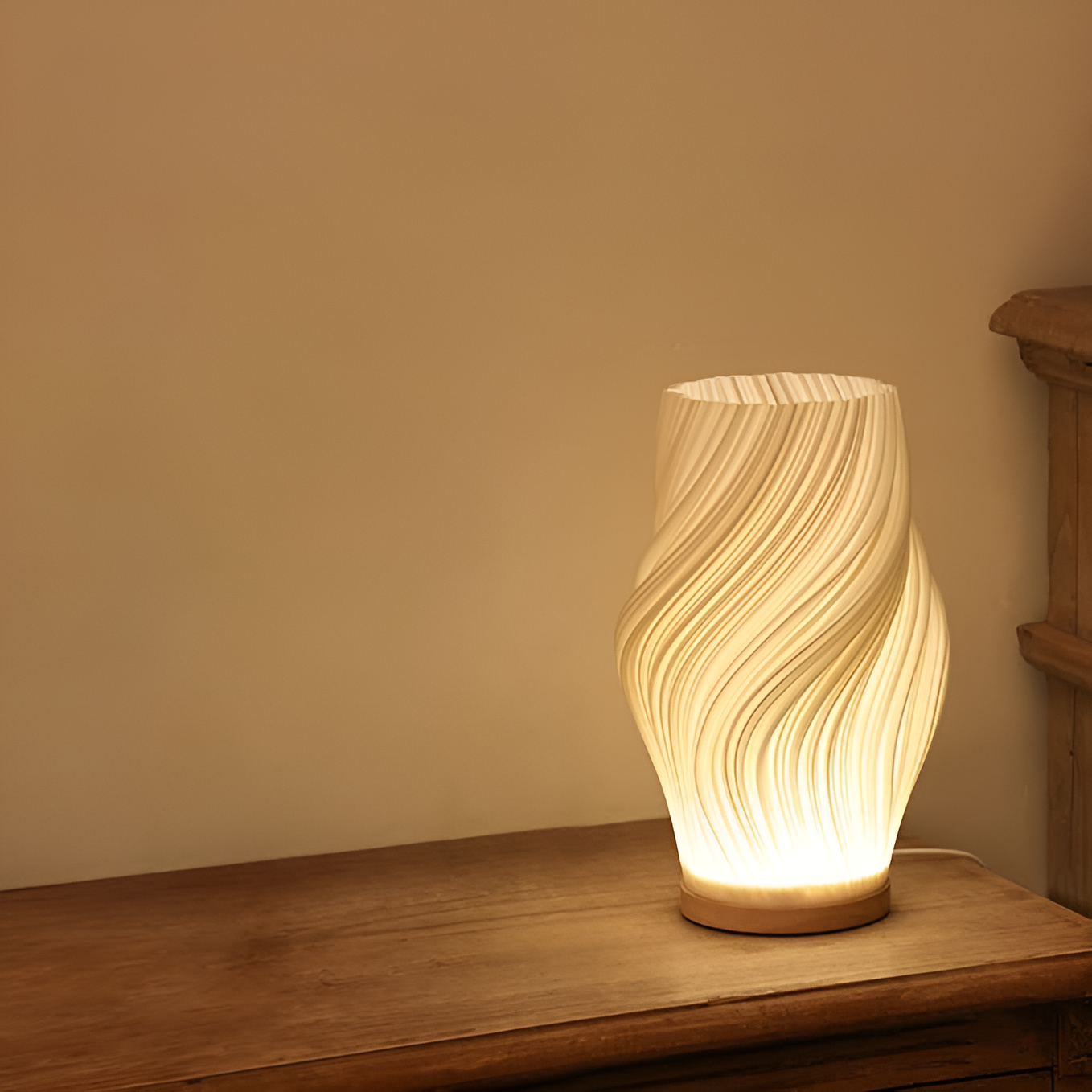 BowLift | DreamWave - Modern cream-colored 3D wave lamp with elegant metal base