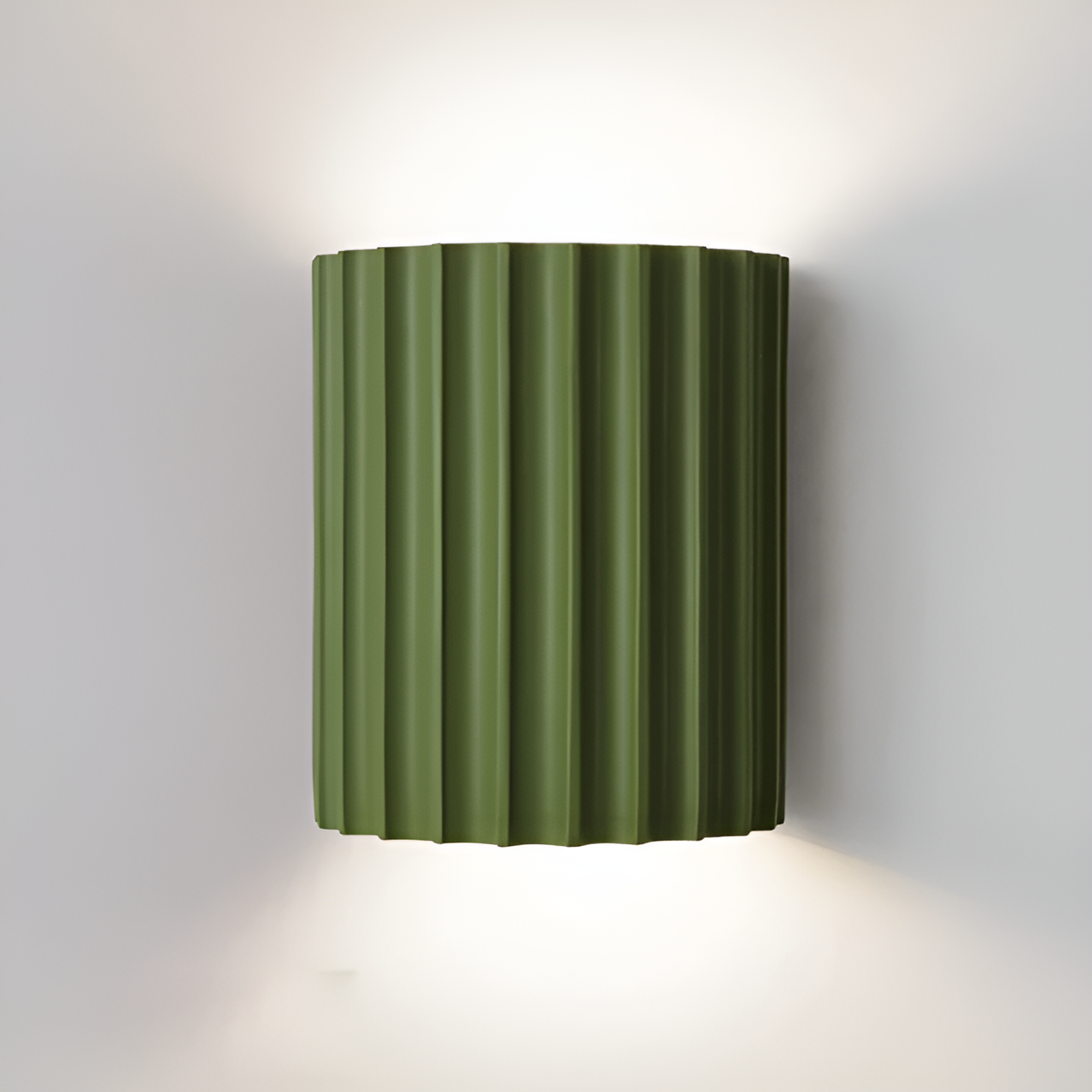 BowLift | Striped LED wall light made of resin for a modern Nordic atmosphere