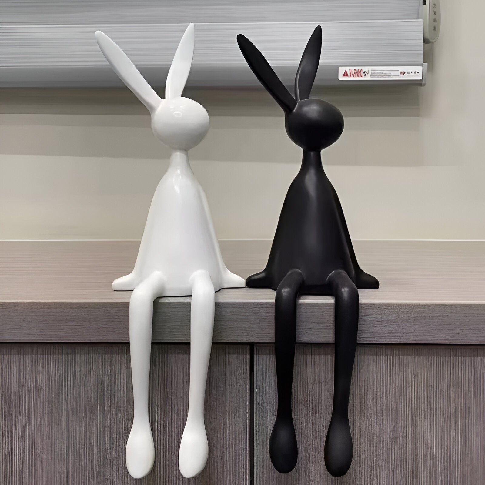 BowLift | ResinLux | Modern Resin Easter Bunny – Black, White, or Blue Sitting Rabbit Decoration