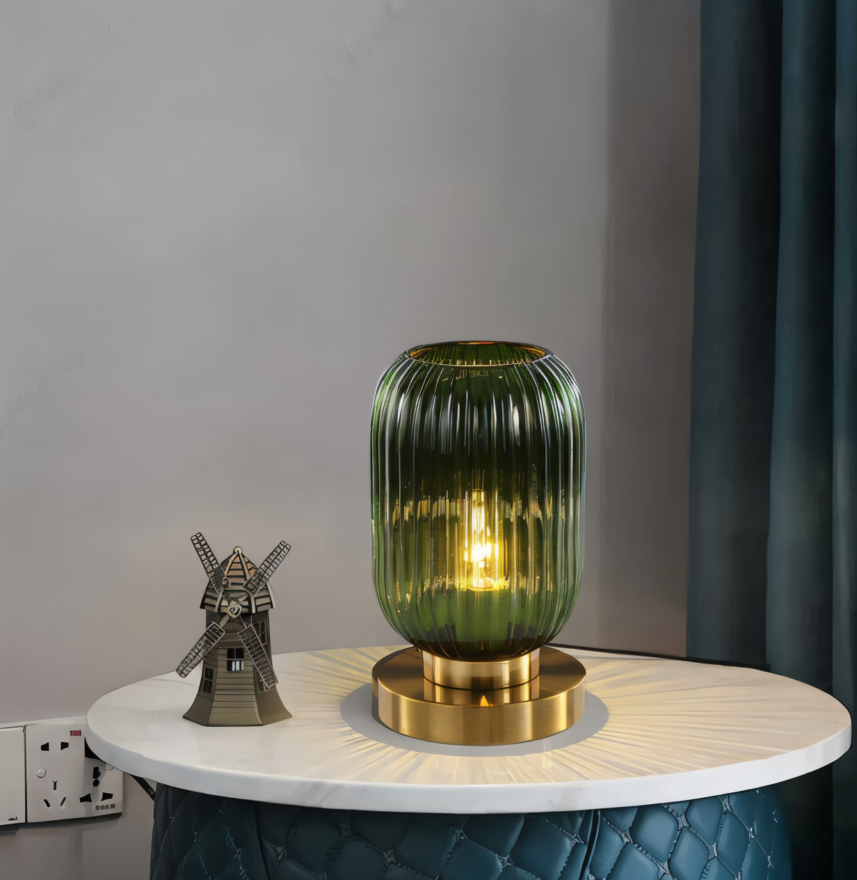 BowLift | Nordic Table Lamp with Ribbed Glass
