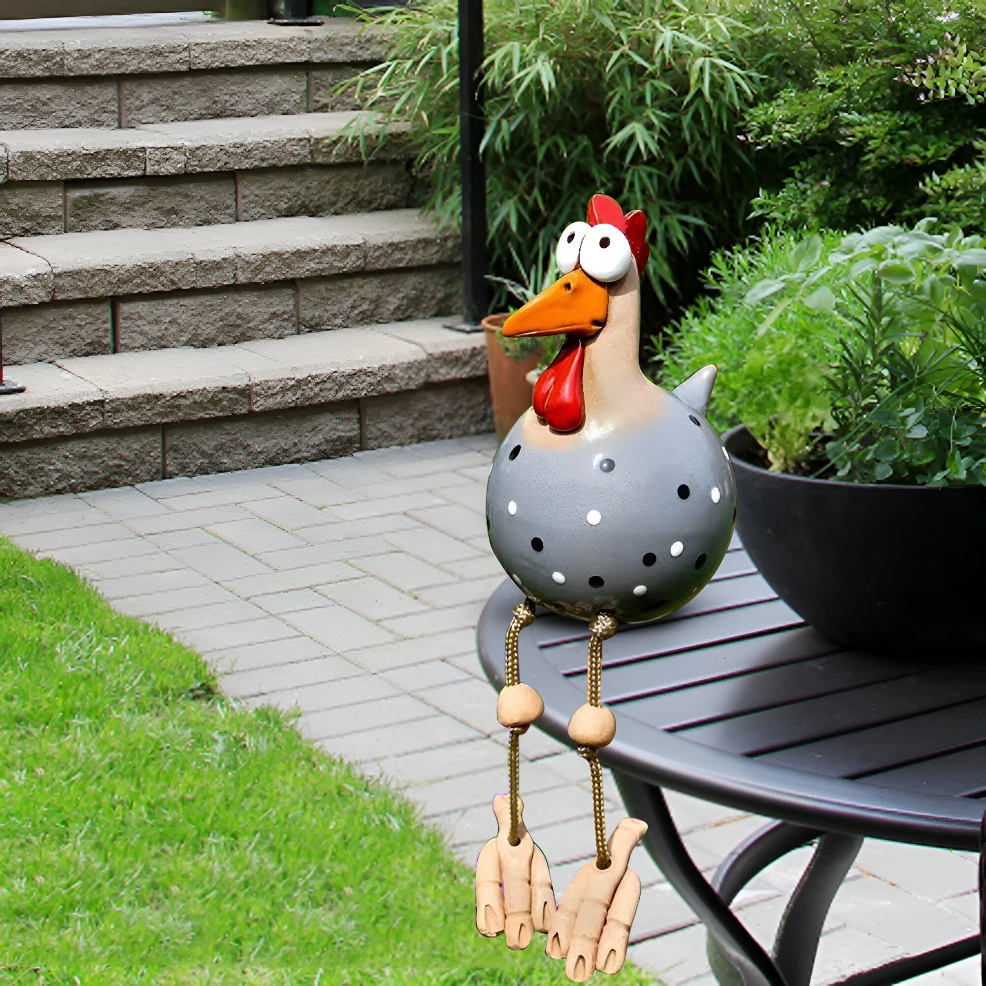 BowLift | Large Eyes Chicken Statue - Weatherproof Resin Craft - Rooster Garden Statue
