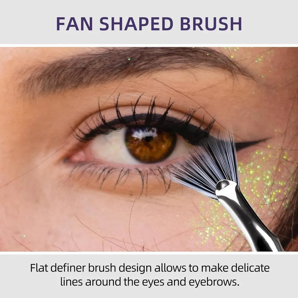 BowLift | I Folding Eyelash Brush with Angled Head – Perfect for Hectic Mornings