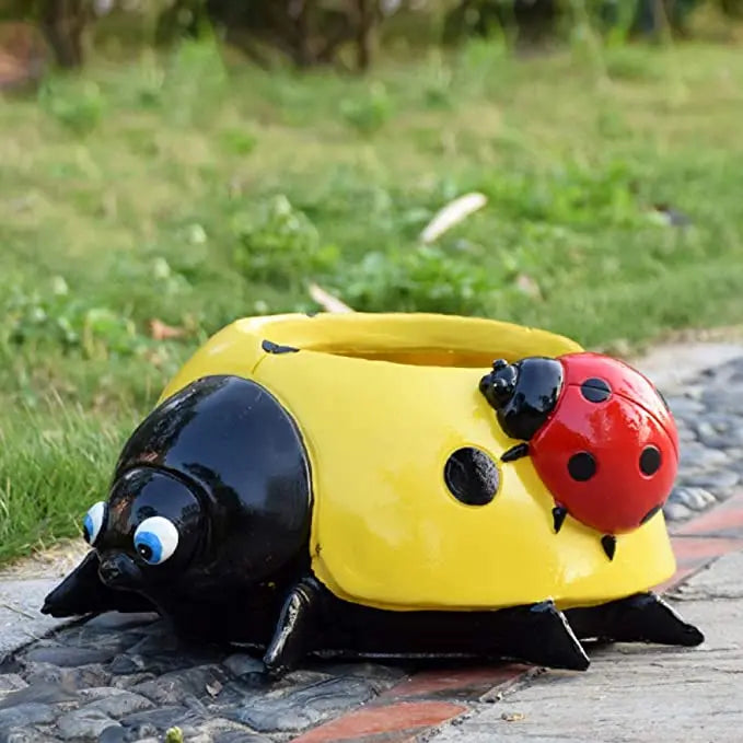BowLift | Ladybug Flower Pot – Weatherproof Garden Decor made of Resin