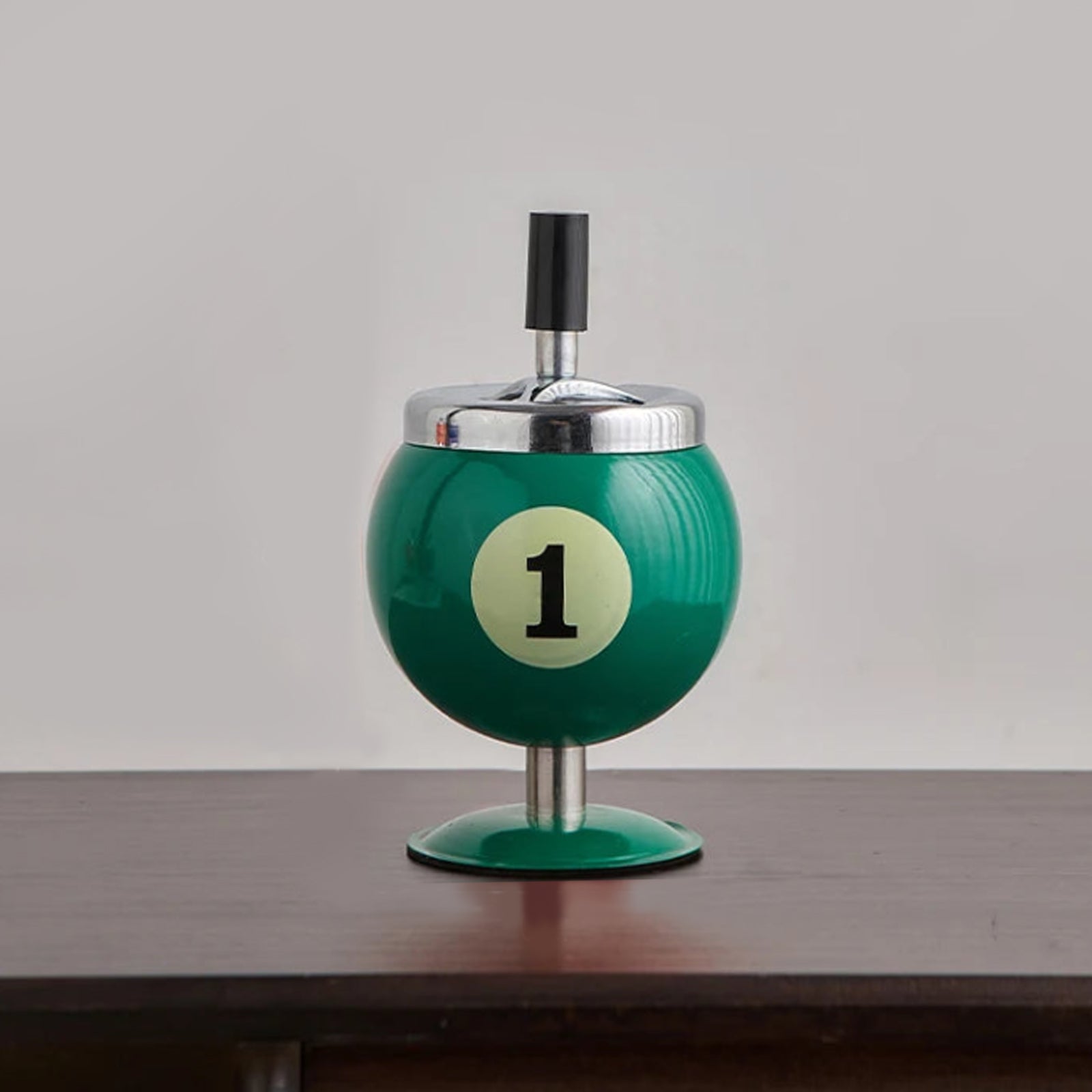 BowLift | Metal Billiard Ashtray
