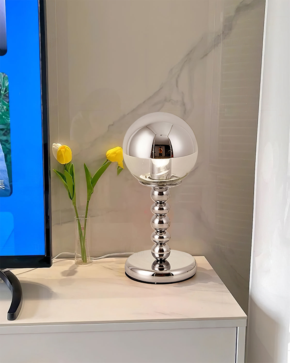 BowLift | MirrorGlow – Minimalist Chrome Table Lamp