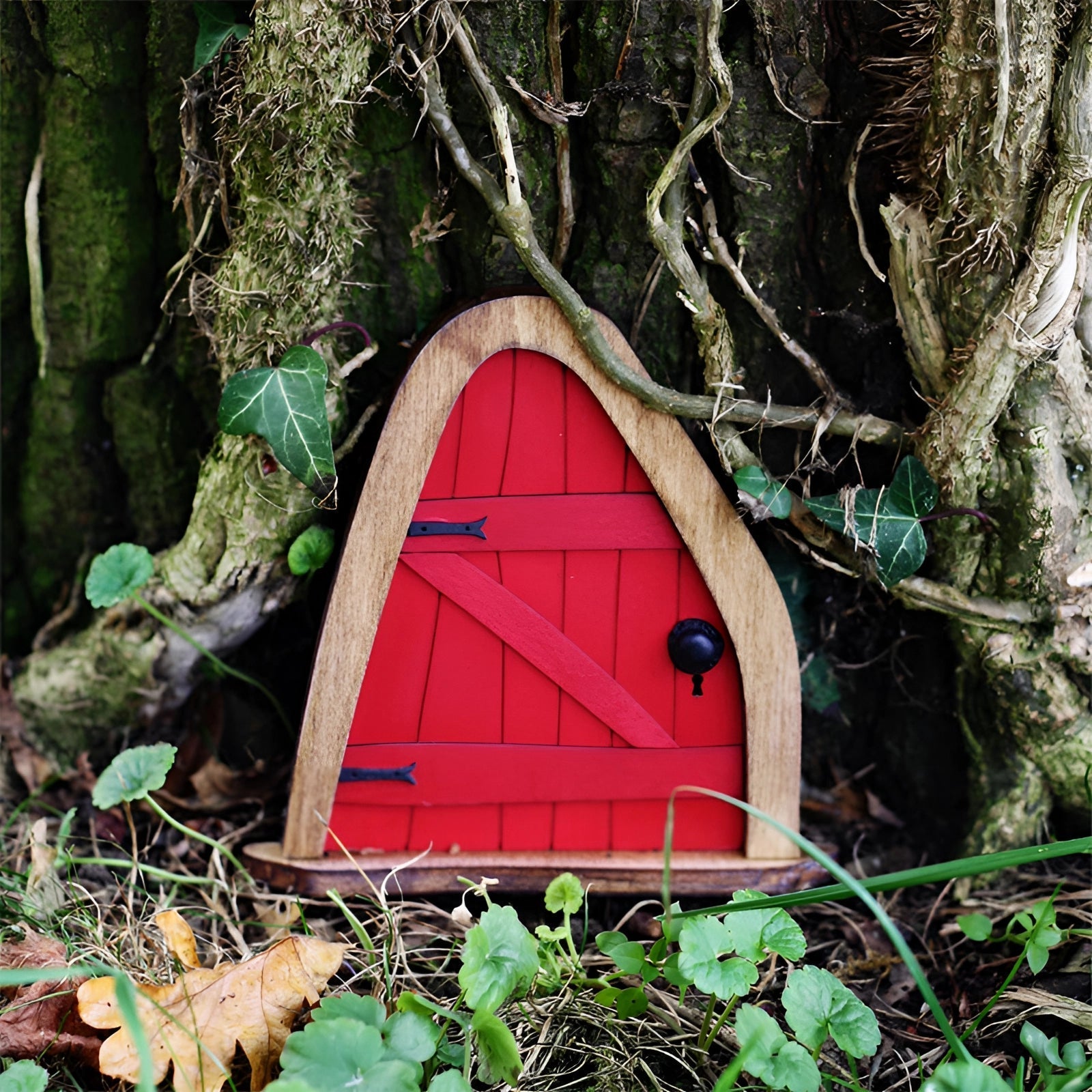 BowLift | Garden Ornament Miniature Wooden Fairy Door
