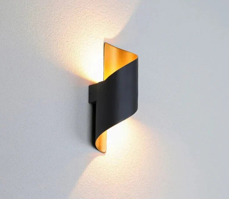 BowLift | IronEdge – Modern Wall Light Crafted from Iron and Acrylic