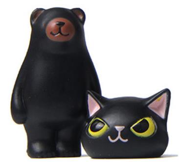 BowLift | Animals dressed as cats