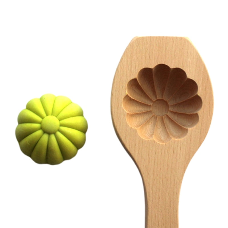 BowLift | Wooden Moon Dumpling Maker Mold