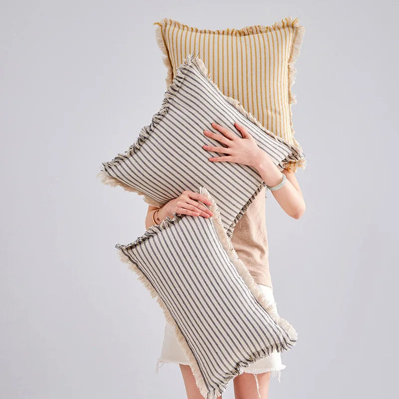 BowLift | Elegant Pillowcase with Jacquard Pattern and Fringes - Cotton-Linen Blend