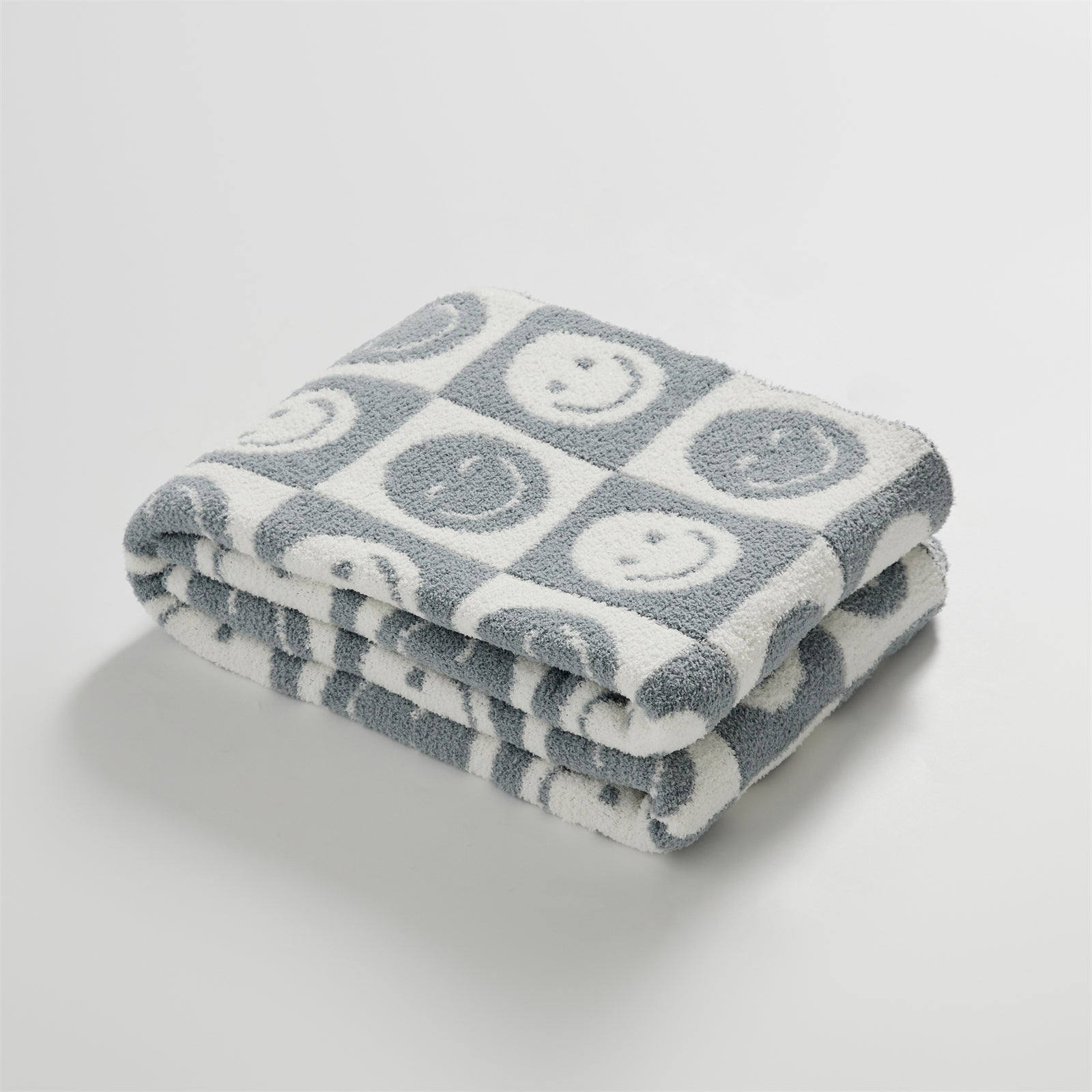 BowLift | Smiley Checked Blanket