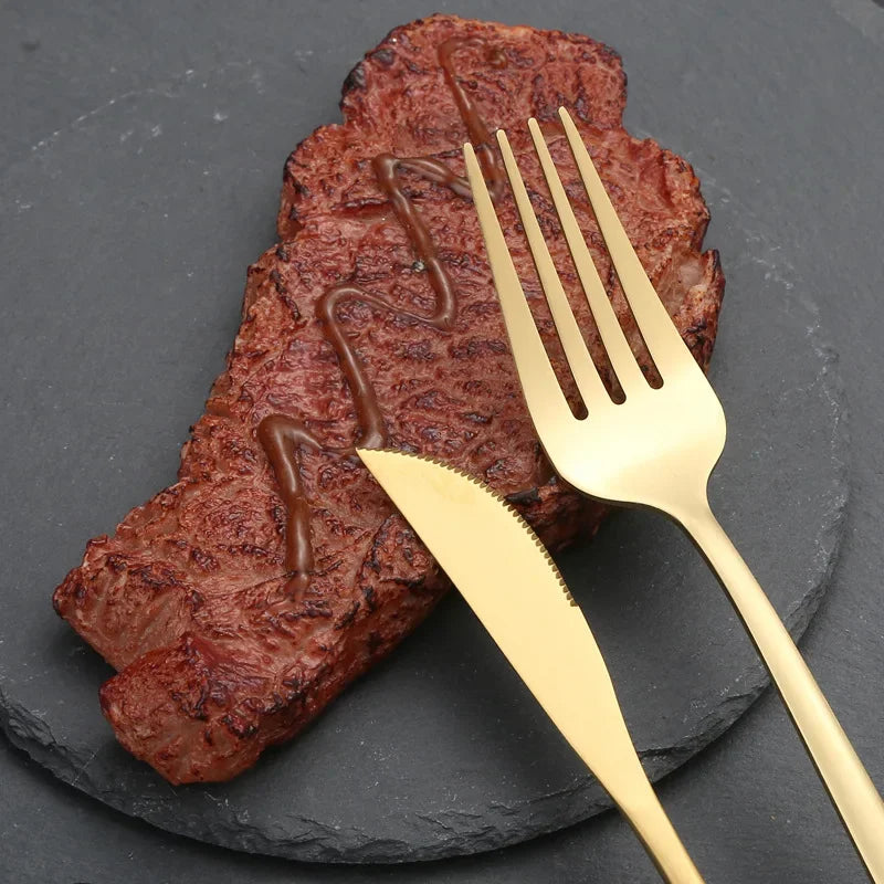 BowLift | RefinedTable | 30-piece cutlery set