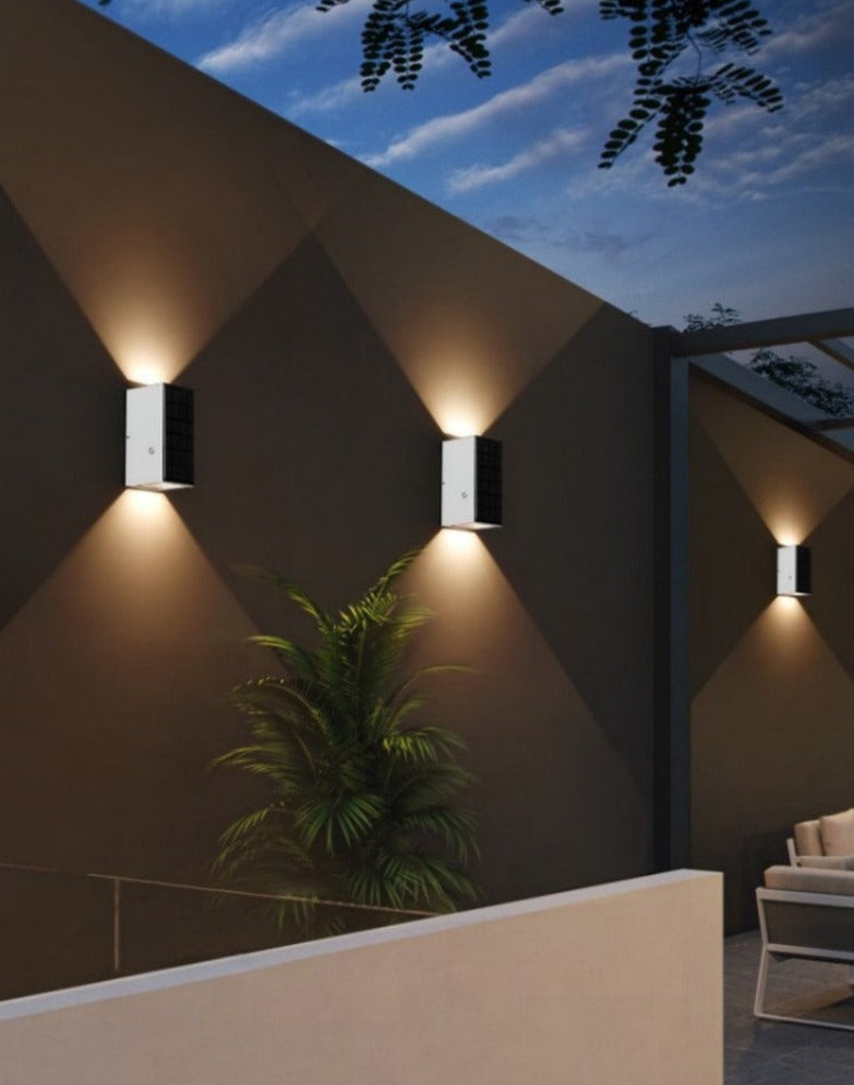 BowLift | ShineCraft - Sleek Aluminium Wall Lamp