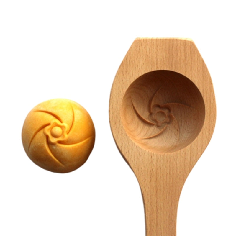 BowLift | Wooden Moon Dumpling Maker Mold
