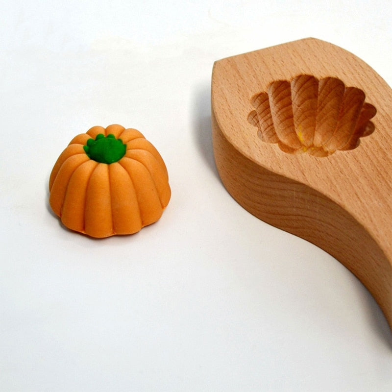 BowLift | Wooden Moon Dumpling Maker Mold
