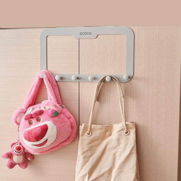 BowLift | Practical door hook for hanging