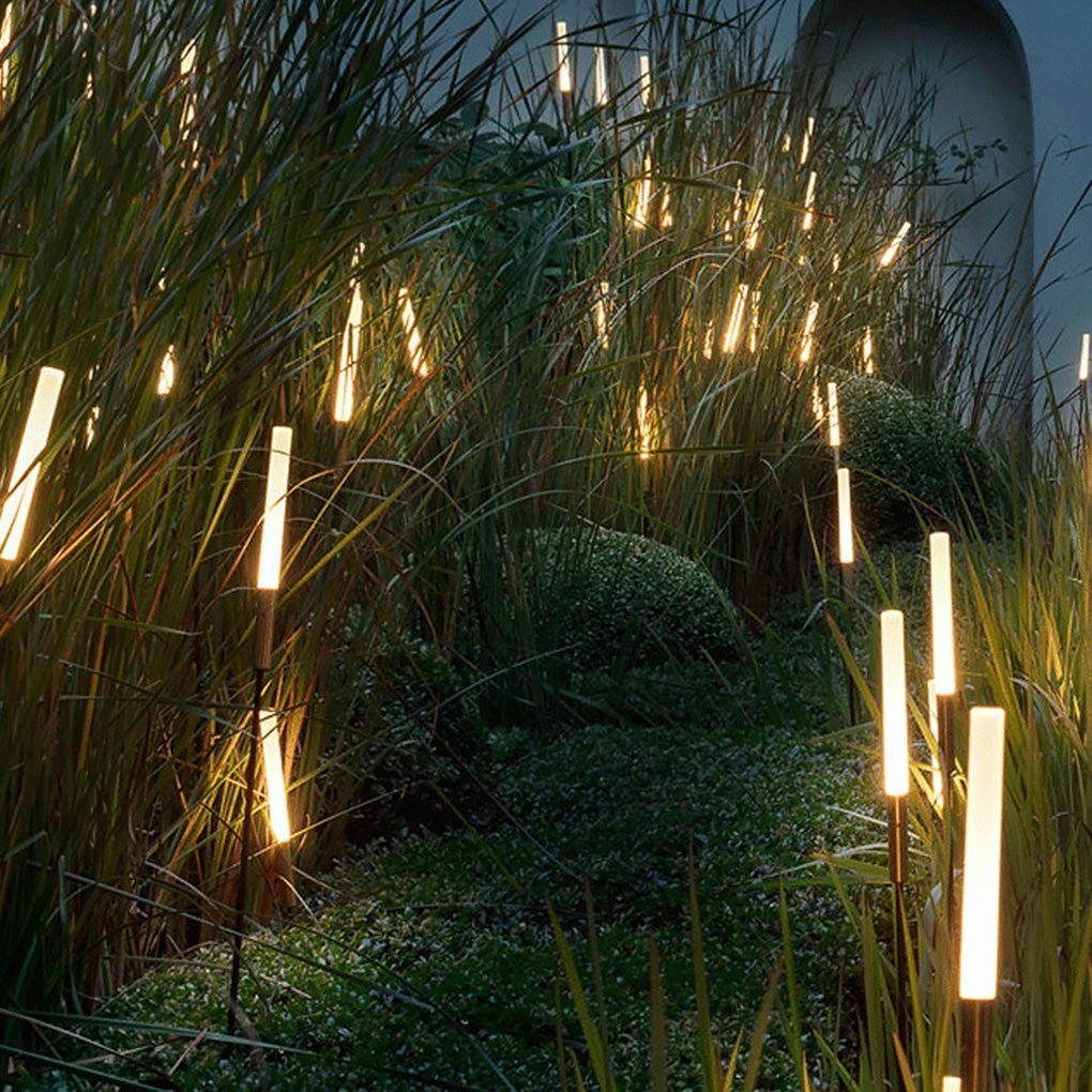 BowLift | Solar LED reed lights for a magical garden ambiance