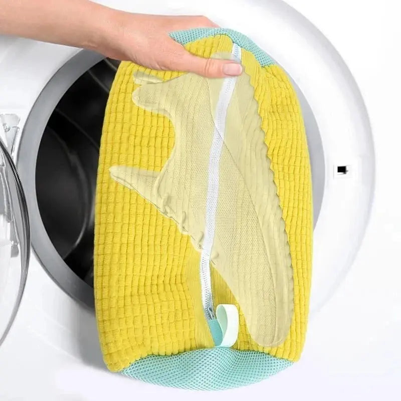 BowLift | Shoe washing bag – Gentle cleaning for shoes and textiles