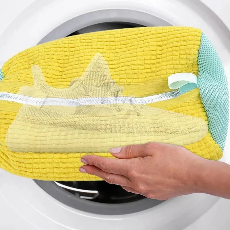 BowLift | Shoe washing bag – Gentle cleaning for shoes and textiles
