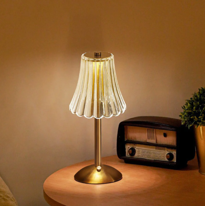 BowLift | Rechargeable USB LED Table Lamp in Retro Design